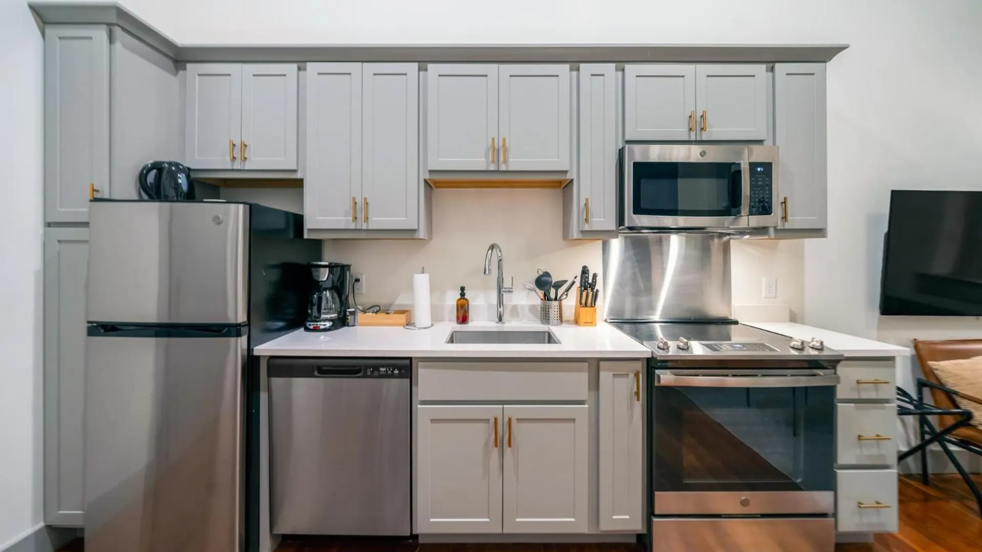 Bright And Modern Studio In Louisville # 407 Daire